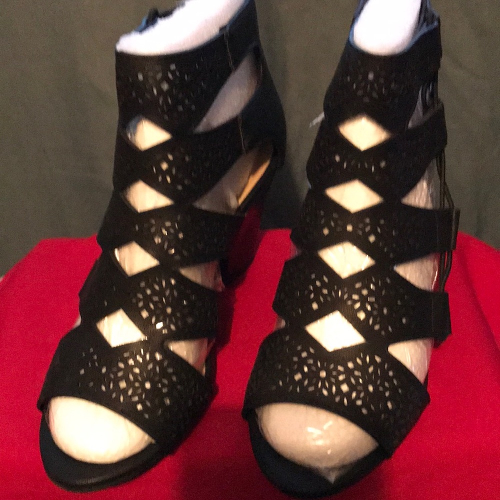 Women heel shoes